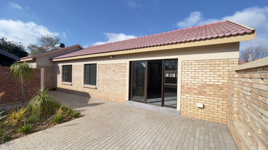 To Let 3 Bedroom Property for Rent in Bayswater Free State